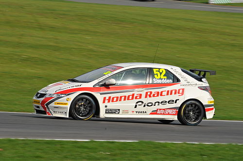 Honda Civic in BTCC racing